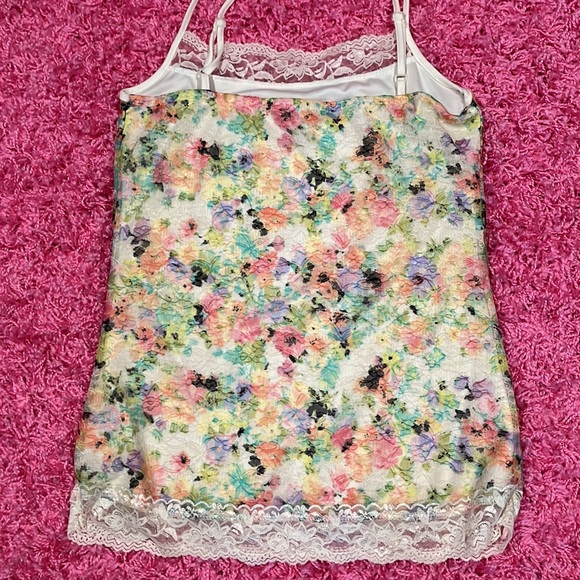 Floral Lace Camisole - Picture 4 of 6